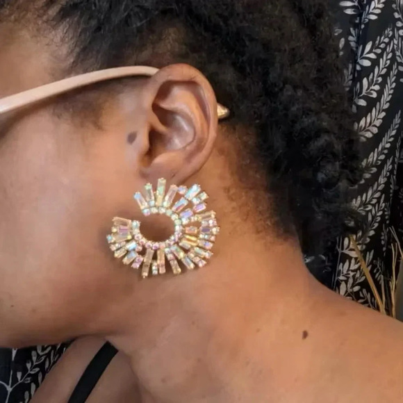 OPULENT CRYSTAL STARDUST EARRINGS - Picture 7 of 15